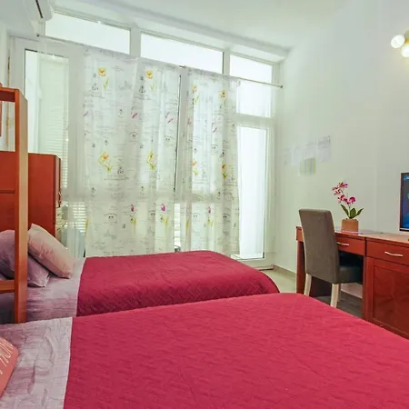 Studio Apartments Split 아파트 *